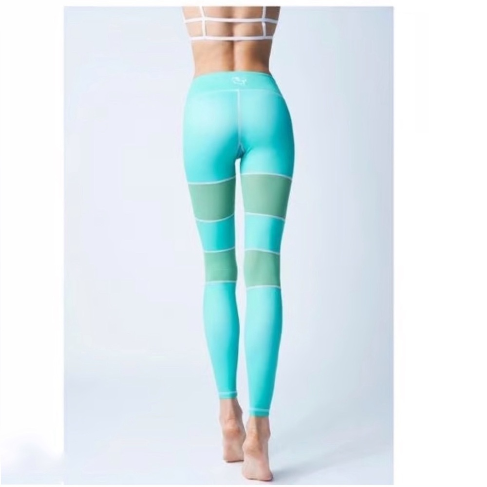 Flexi Lexi Peekaboo Leggings in mint green